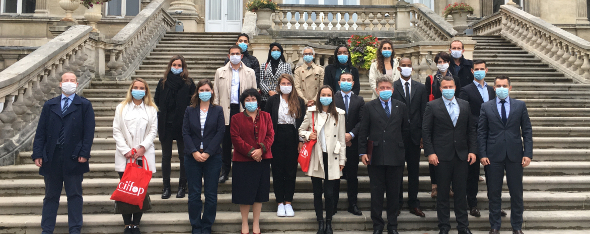 Etudiants_devant_prefecture_Hauts-de-France Etudiants_devant_prefecture_Hauts-de-France